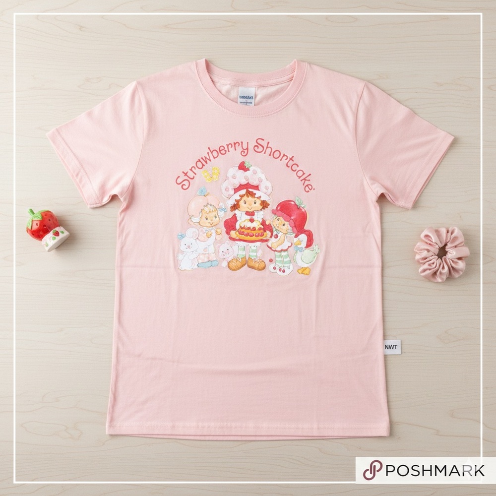 Strawberry Shortcake Graphic Tee Shirt NWT Size Large Pink Retro Kawaii
